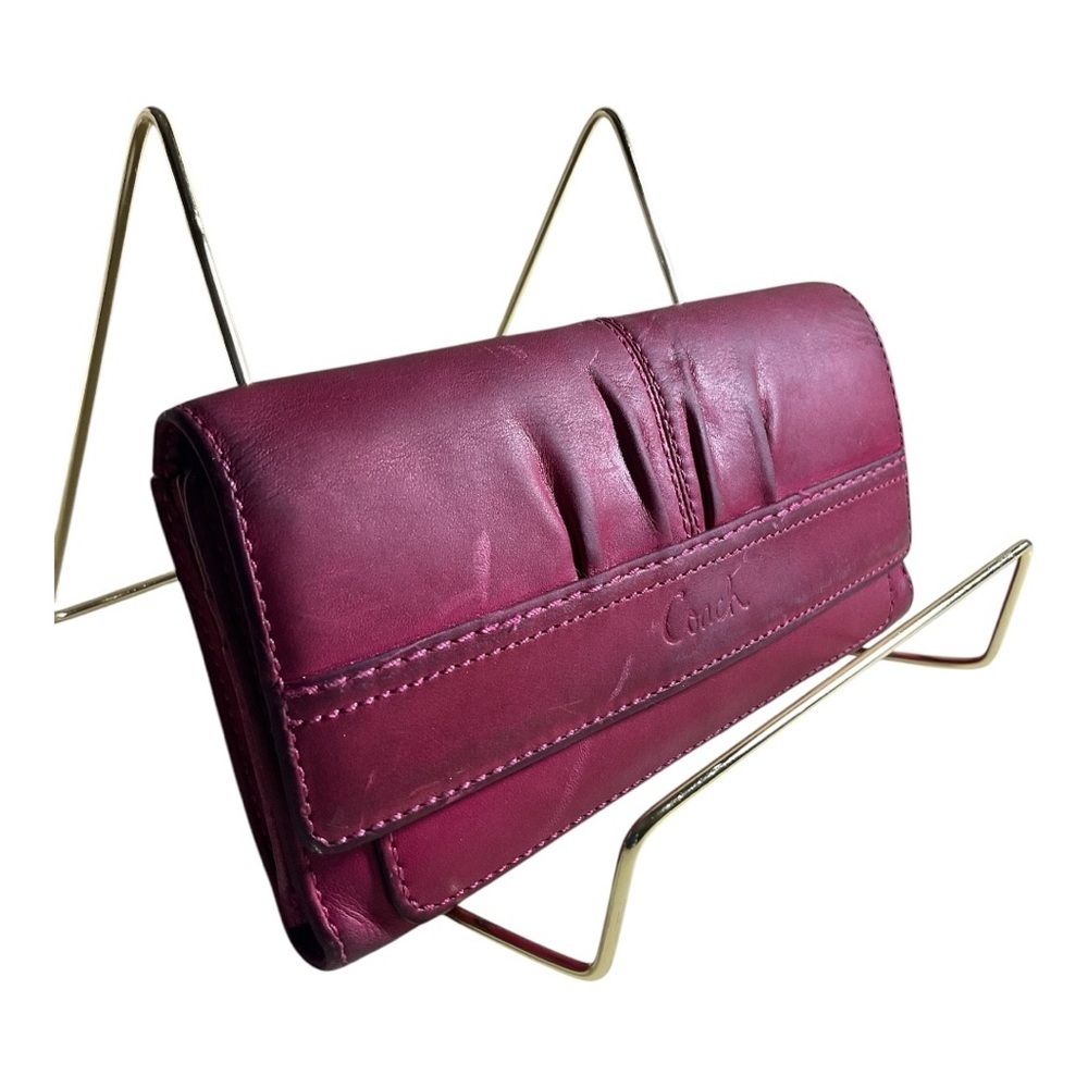 Coach Vintage Hot Pink Leather Wallet Slim Elegant Design